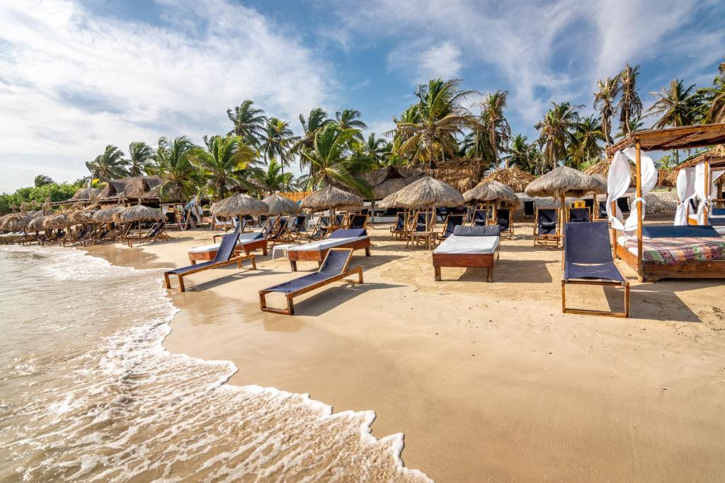 Pasadia Palmarito Beach 2