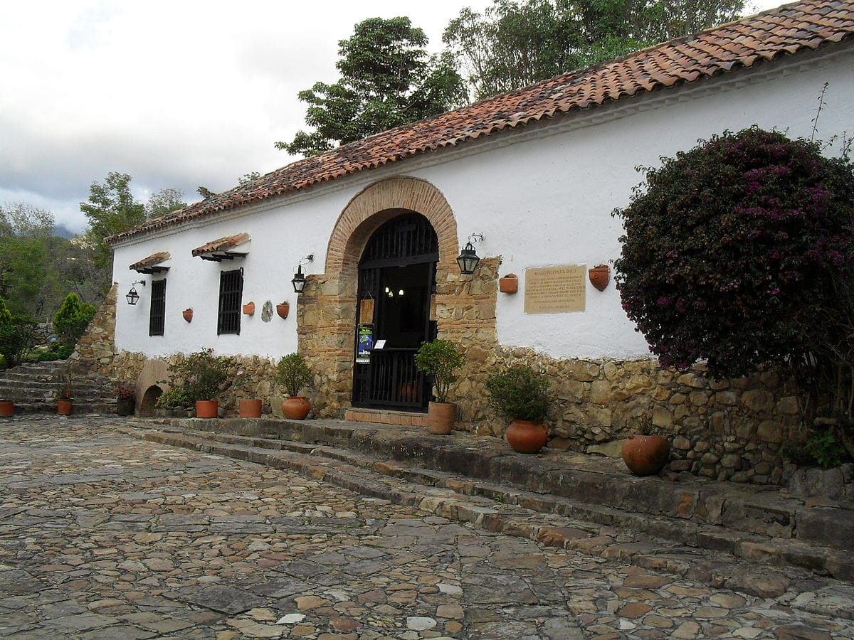 Archivo: Peleontologico Villa de Leyva.JPG - Wikipedia, la enciclopedia libre