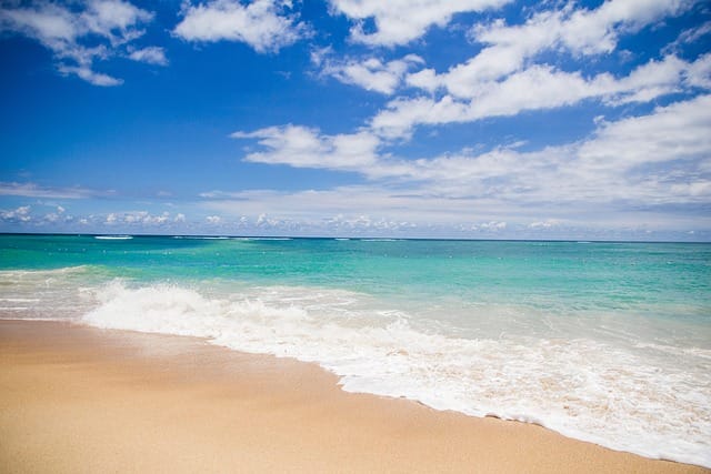 beach 2413081 640