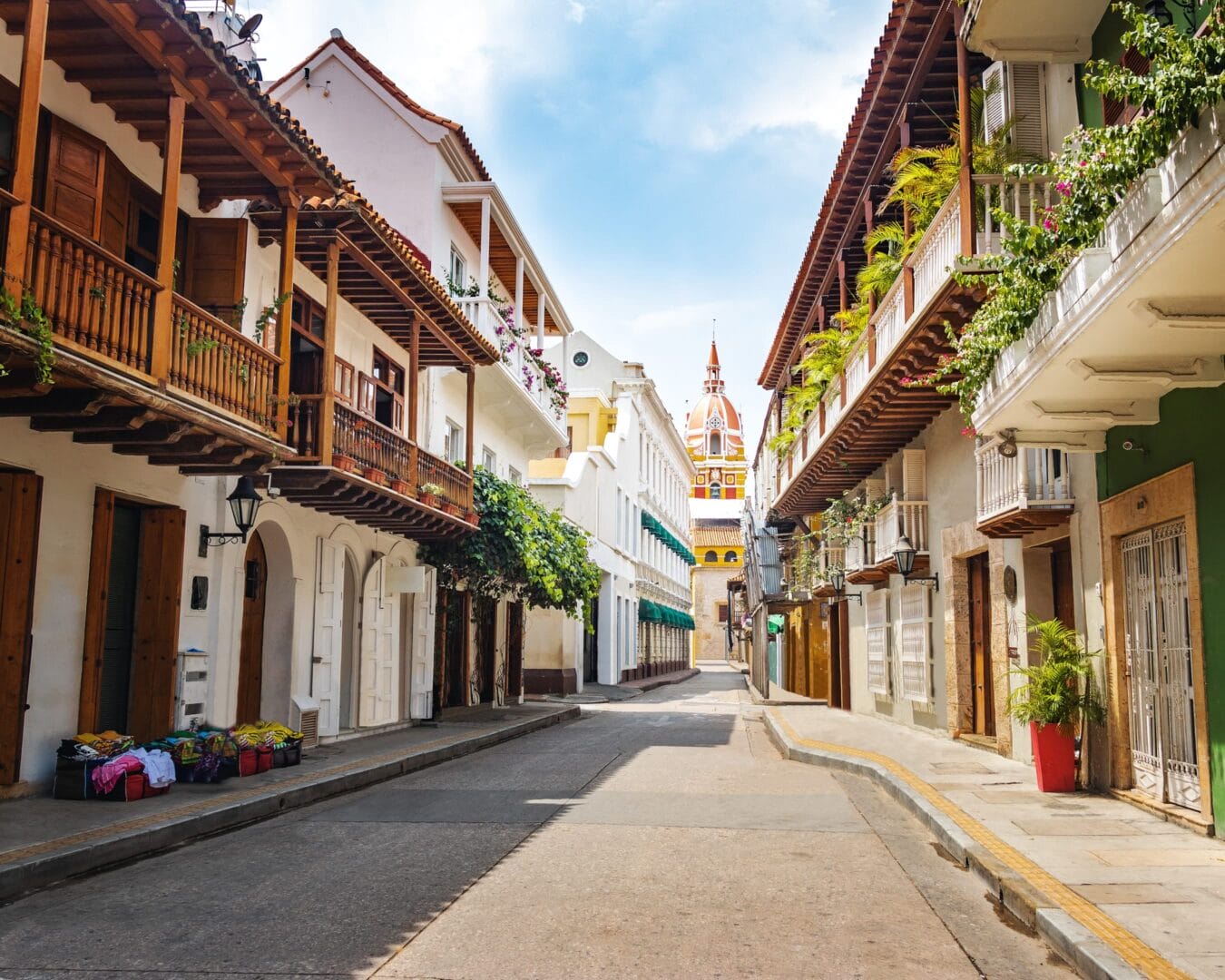 temporada baja para viajar en colombia