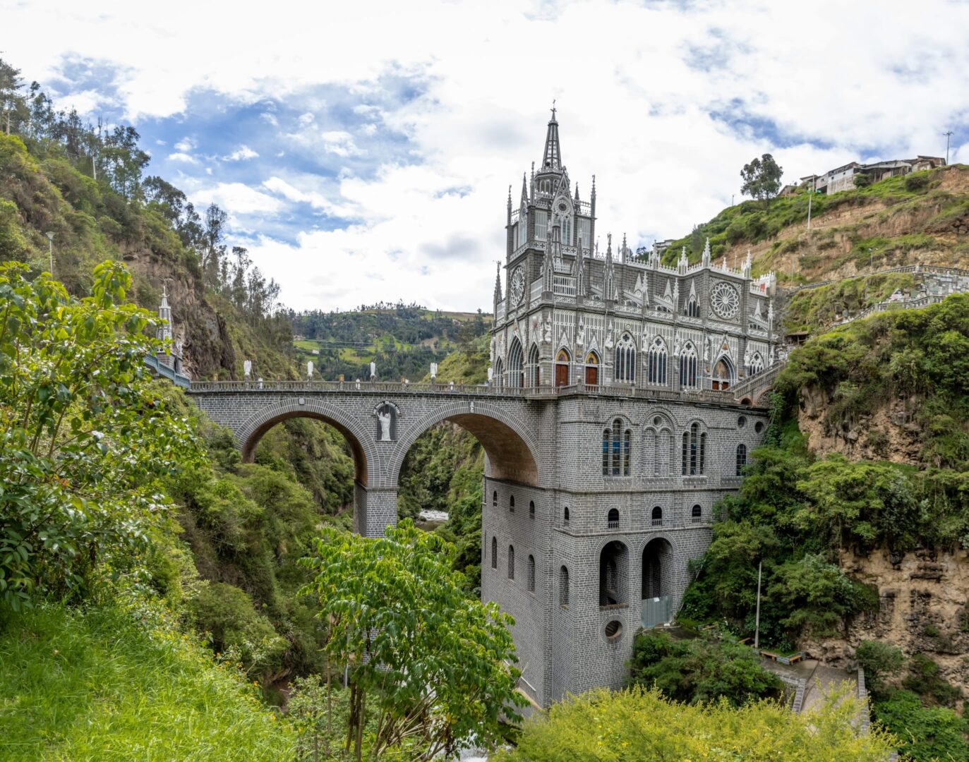 santuario de las lajas - maría mueses - señora de las lajas - casa