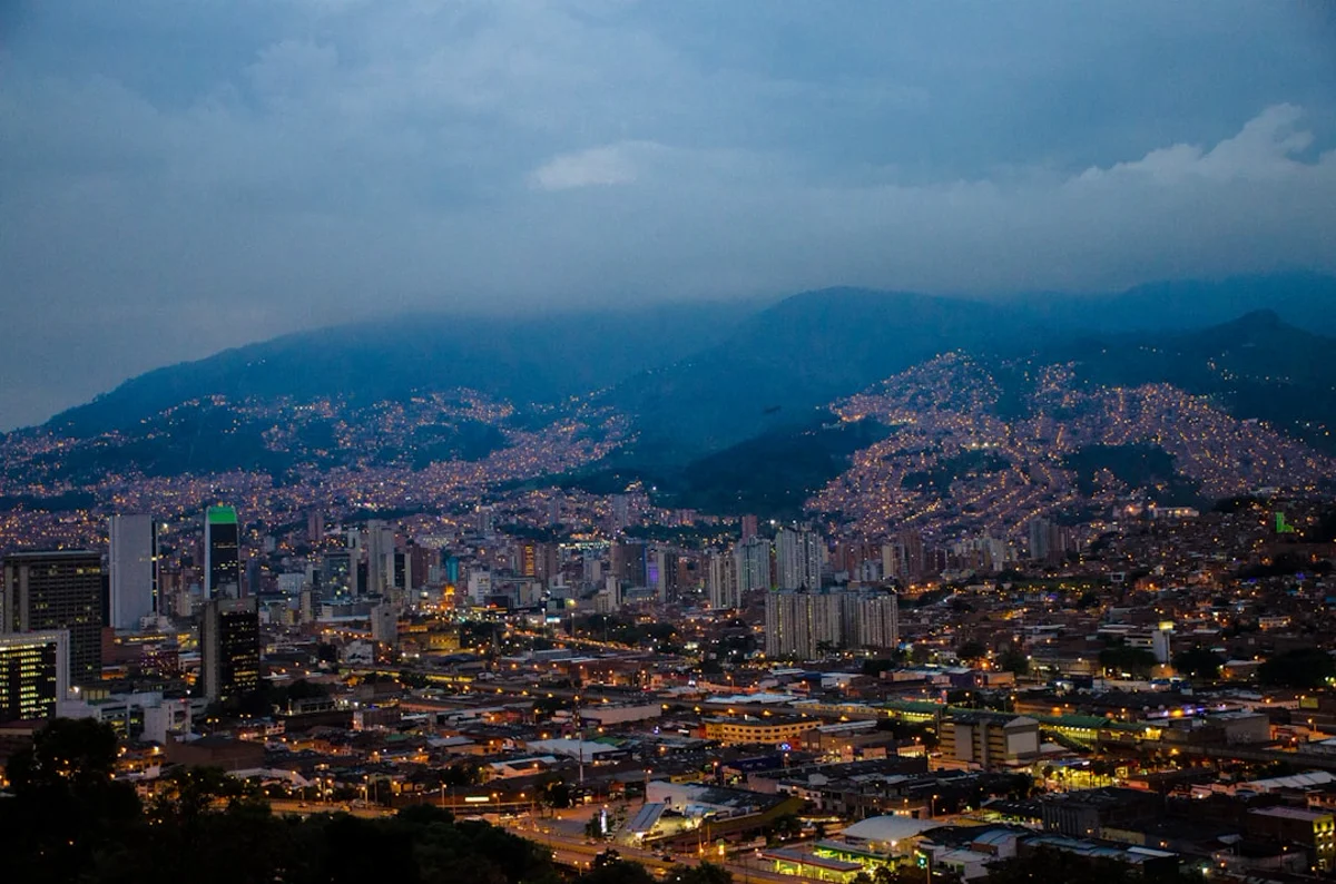 Medellín en Colombia para calcular cotización y paquetes personalizados al planear un viaje