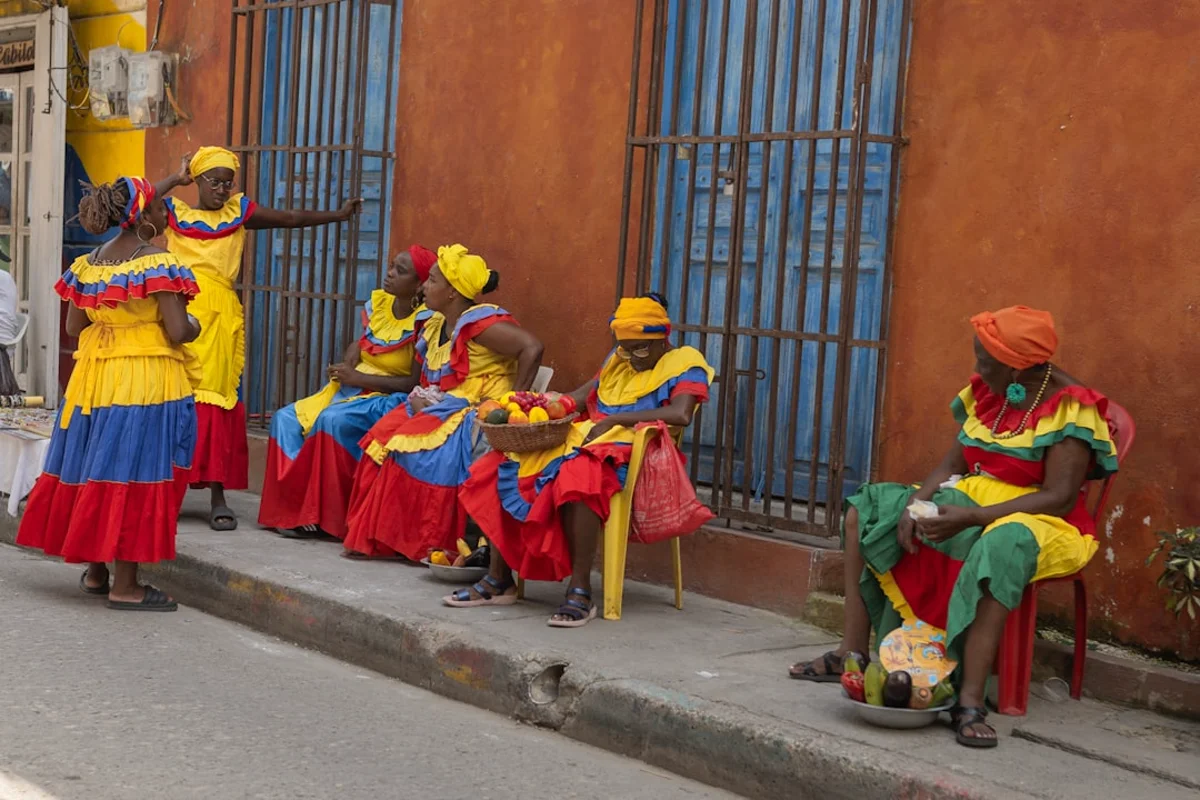 Guatapé en Colombia para calcular temporada alta y baja al planear un viaje