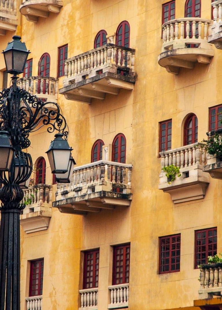 Plaza Santo Domingo, Cartagena Colombia – Elturismoencolombia.com – Colombia