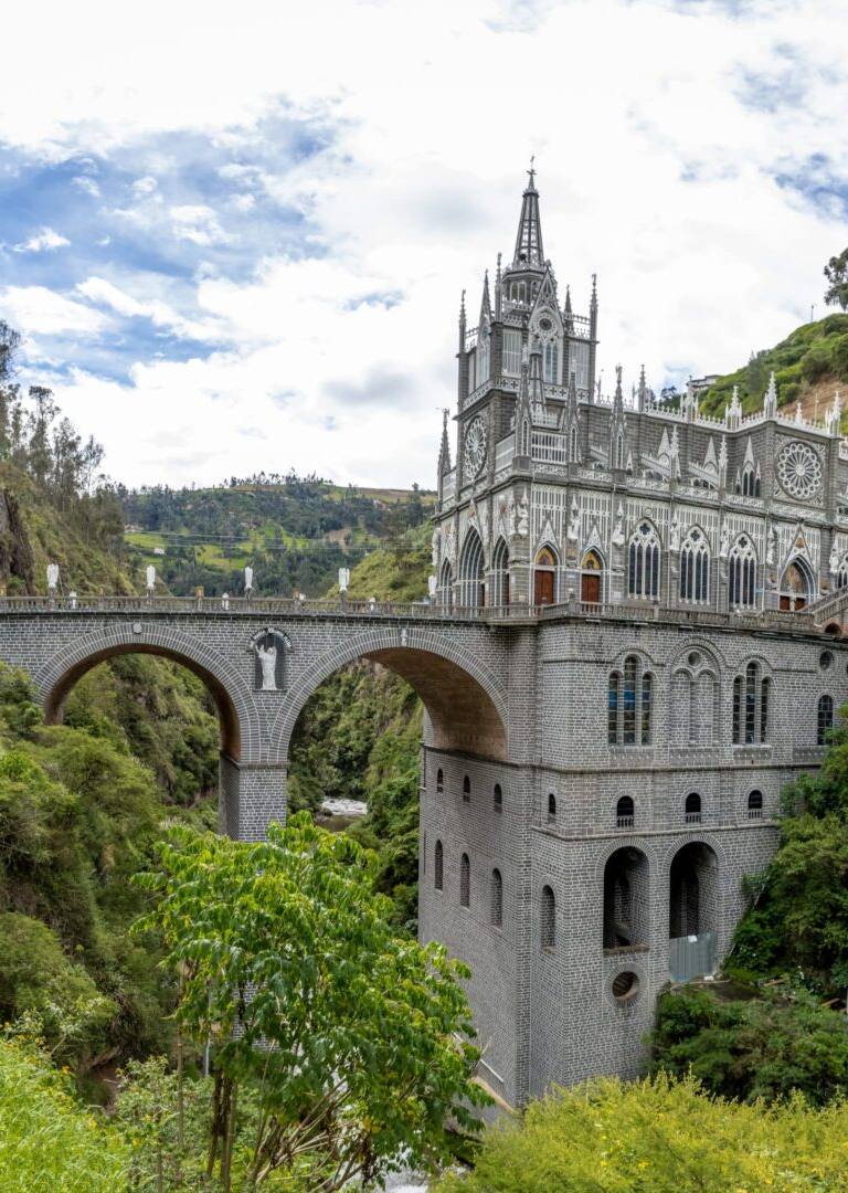 santuario de las lajas - maría mueses - señora de las lajas - casa