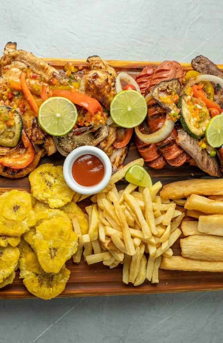 Paisajes y experiencias de colombia en Colombia para planear temporada alta y baja