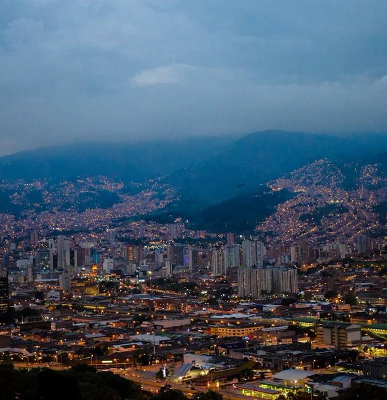 Medellín en Colombia para calcular cotización y paquetes personalizados al planear un viaje