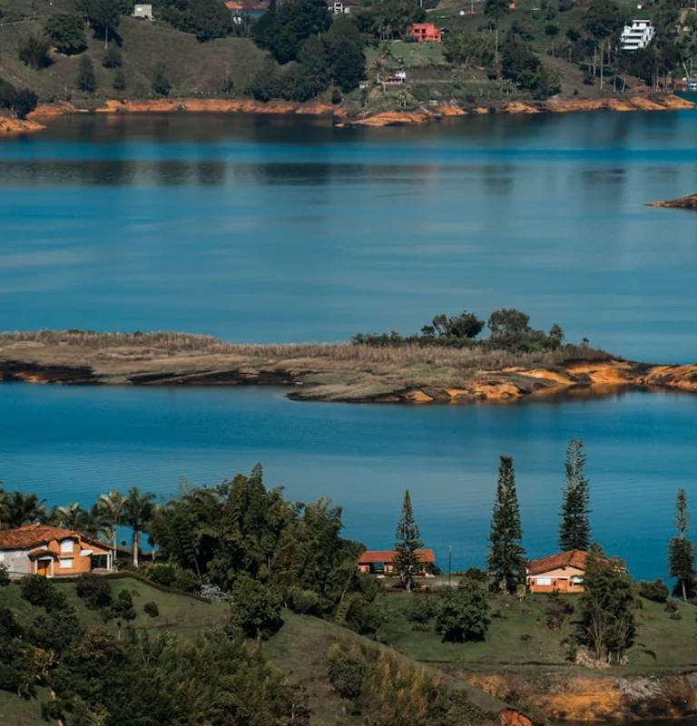Amazonas en Colombia para calcular Bogotá y conexiones aéreas al planear un viaje