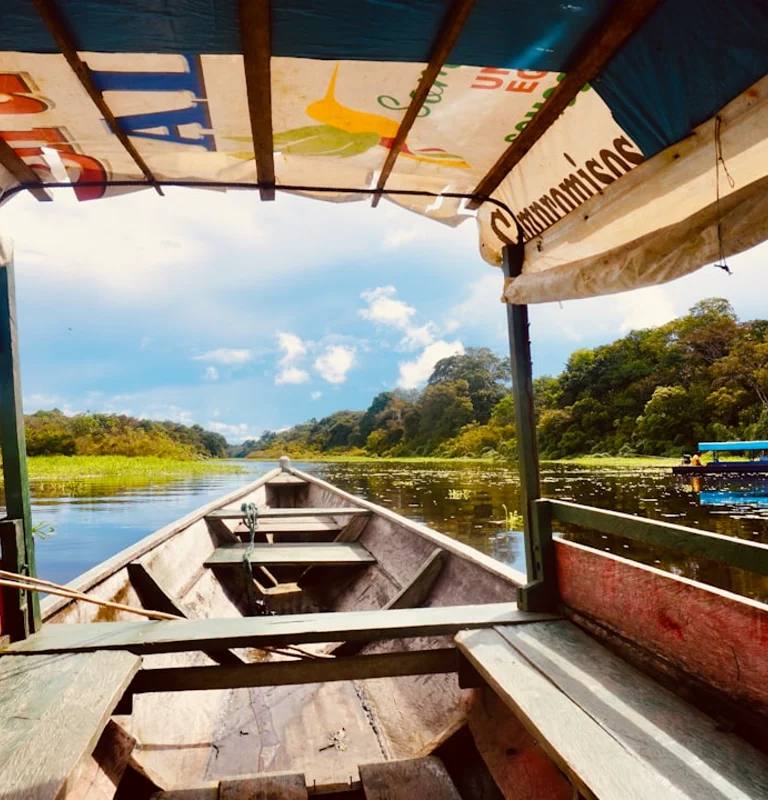 Colombia travel guide opening image with river, greenery and a sense of route planning